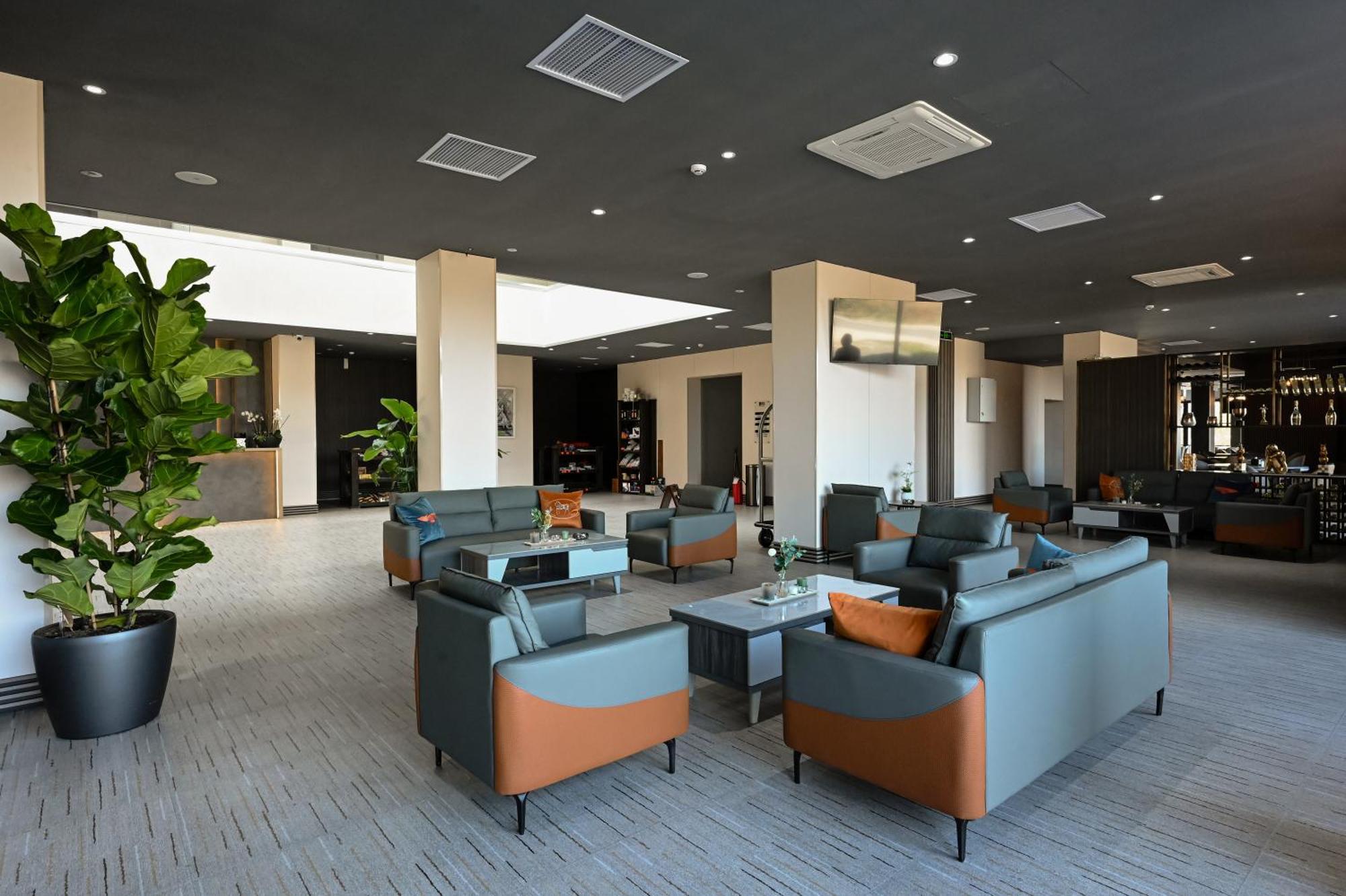 Grey Star Hotel Negotino  Ngoại thất bức ảnh