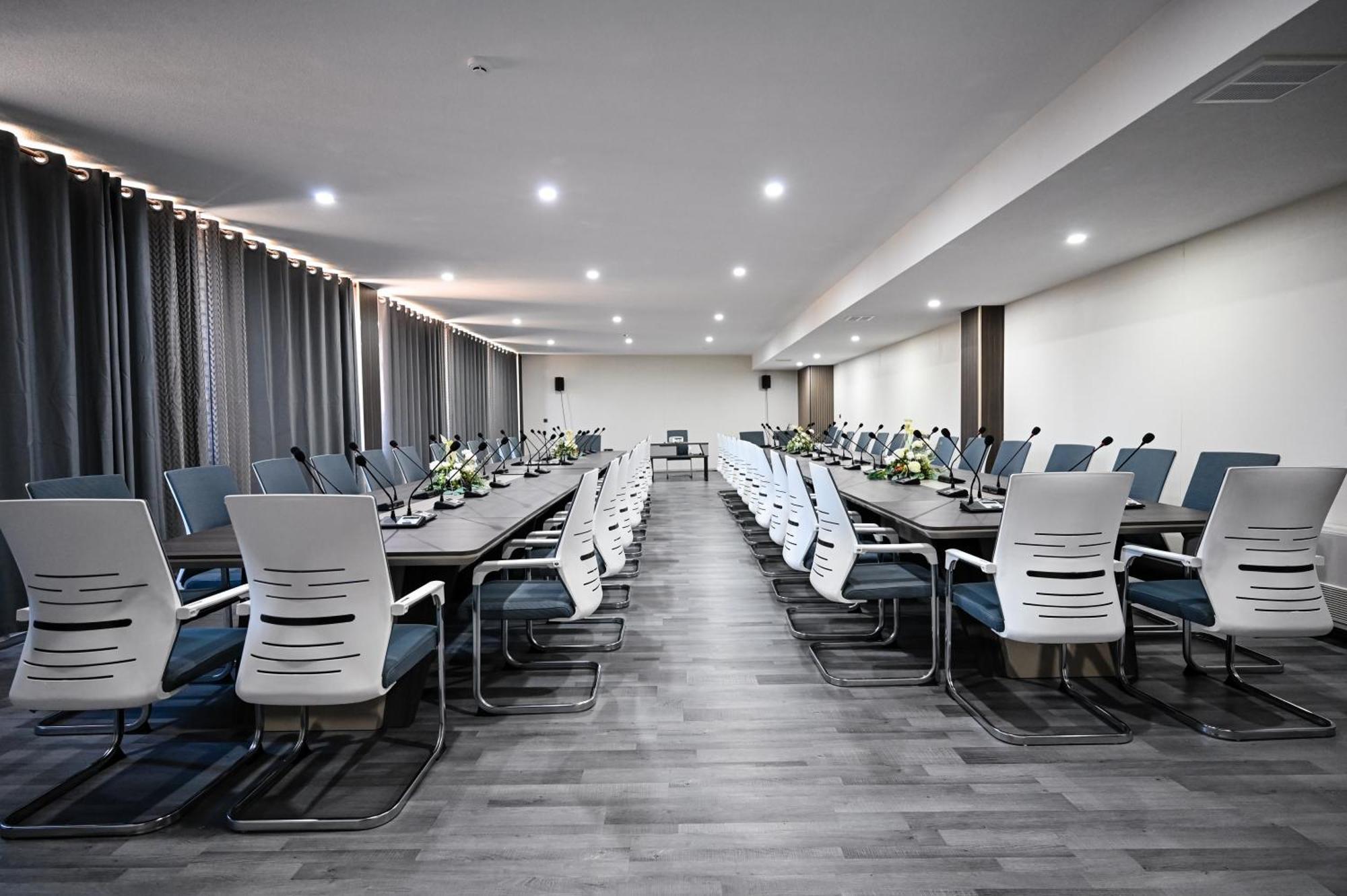 Grey Star Hotel Negotino  Ngoại thất bức ảnh