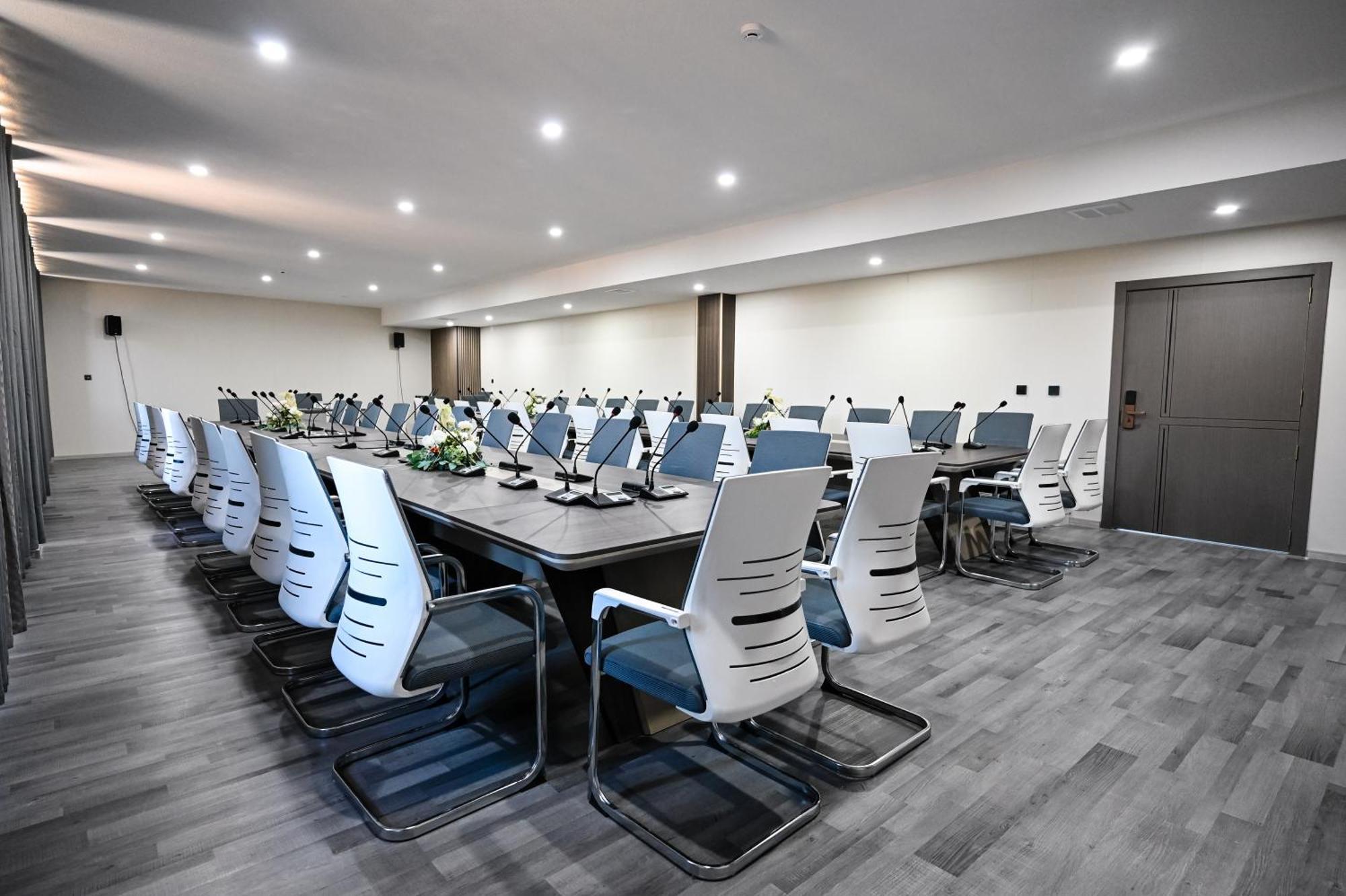 Grey Star Hotel Negotino  Ngoại thất bức ảnh